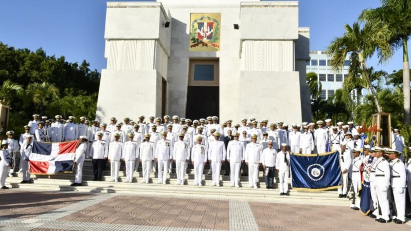 Liga Naval Dominicana participa en homenaje a los Padres de la Patria junto a la Armada Dominicana
