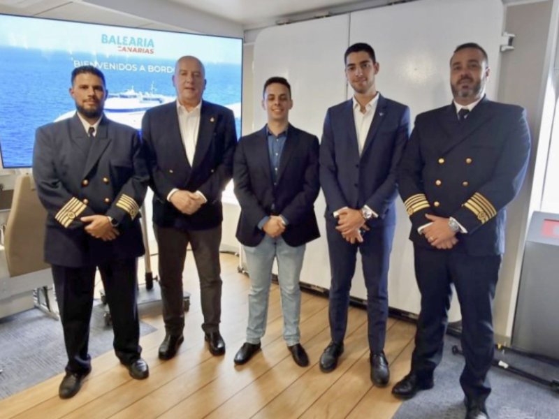 La delegación de la RLNE en Tenerife y Gran Canaria asiste a la presentación del nuevo «fast ferry“ Pepita Castellví”