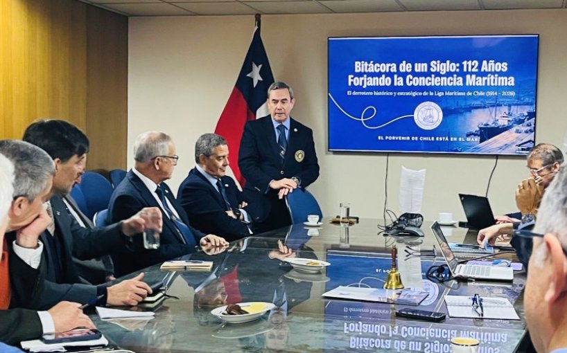 Liga Marítima de Chile compartió con ASONAVE su aporte histórico al desarrollo marítimo del país