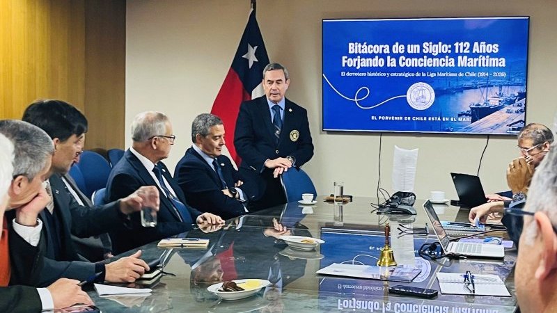 Liga Marítima de Chile compartió con ASONAVE su aporte histórico al desarrollo marítimo del país